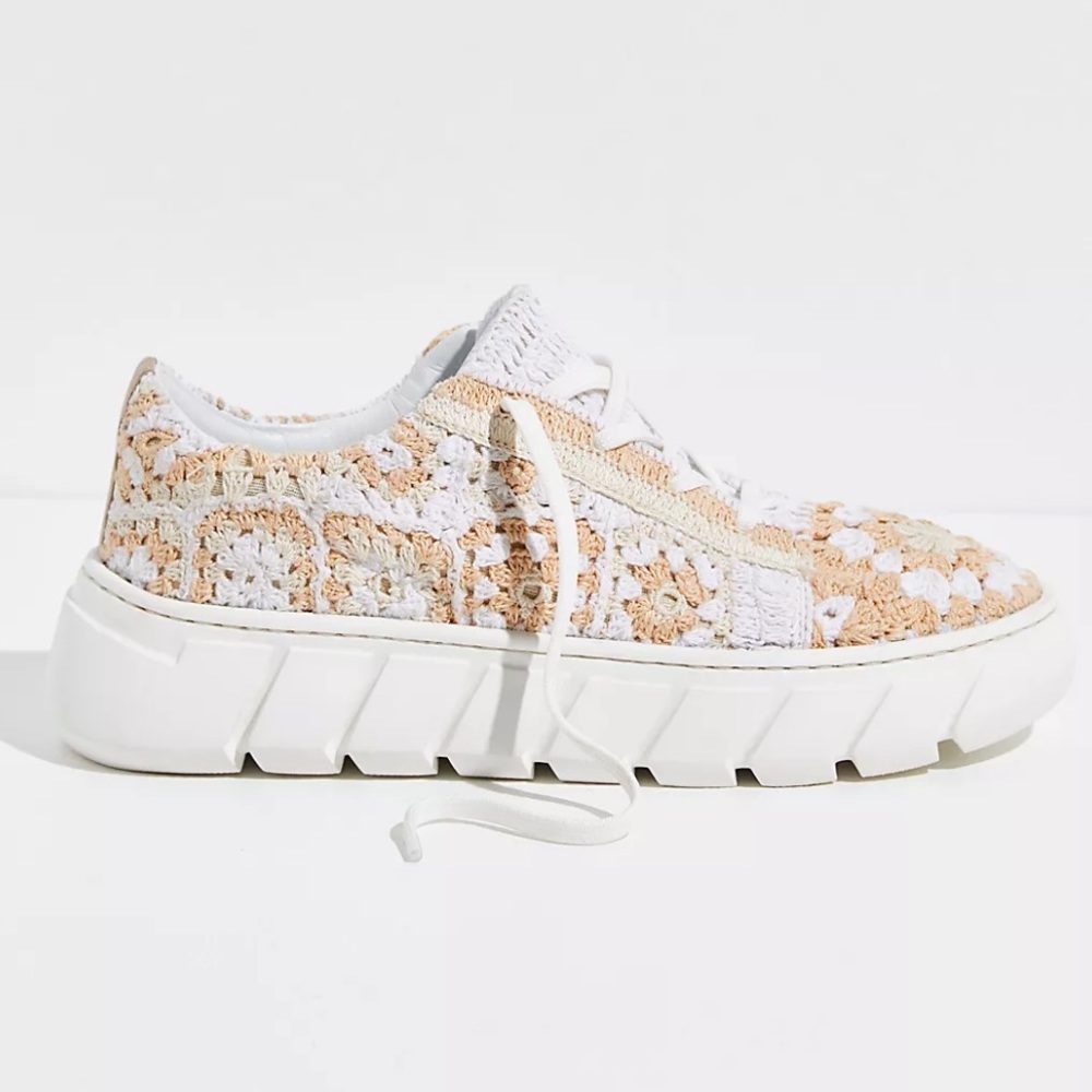 Free People embroidered sneakers size 38 catch me if you can boho